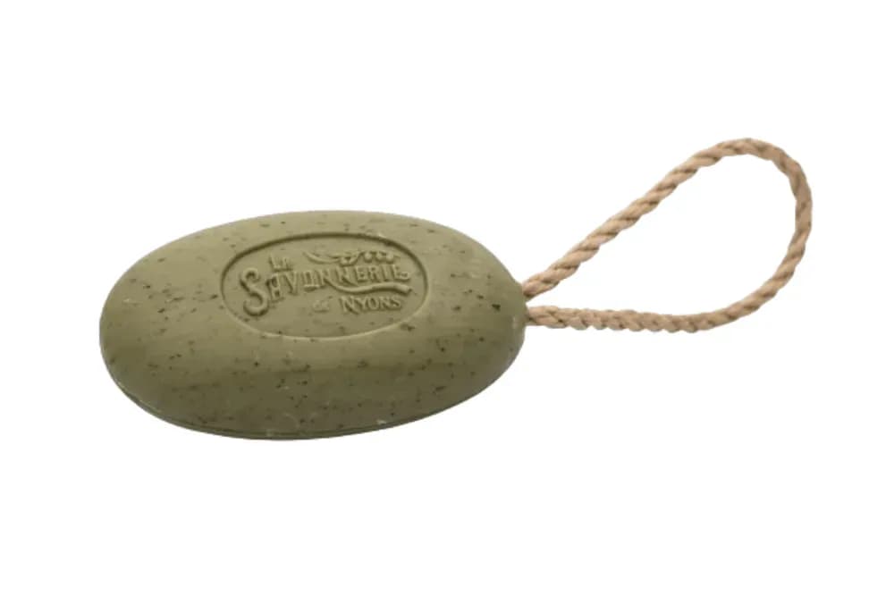 LA SAVONNERIE DE NYONS Šveičiamasis muilas su alyvuogių kauliukų "Olive Verte" 200 g